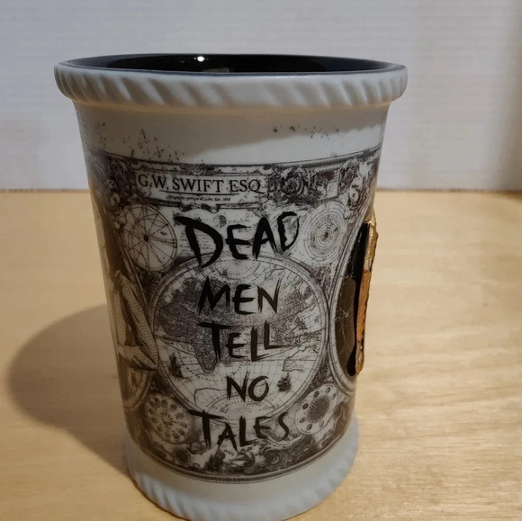 Disney Pirates Of The Caribbean 3D Mug Cup EXC - Picture 2 of 5